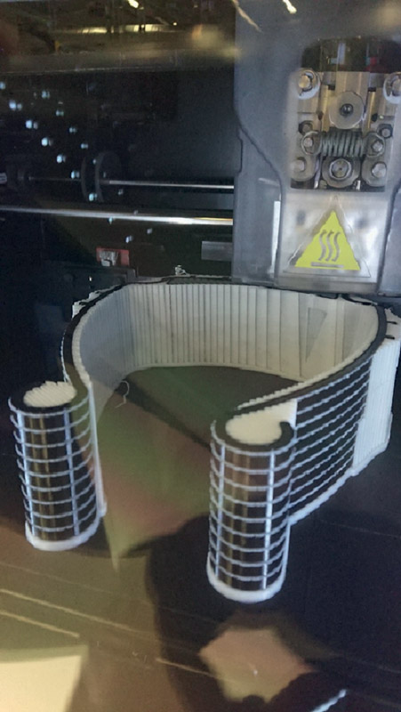 Sandvik Coromant ha sviluppato una nuova tecnica di modellazione che permette alle stampanti 3D di riconoscere una pila di visiere protettive sovrapposte come un unico file CAD solido.