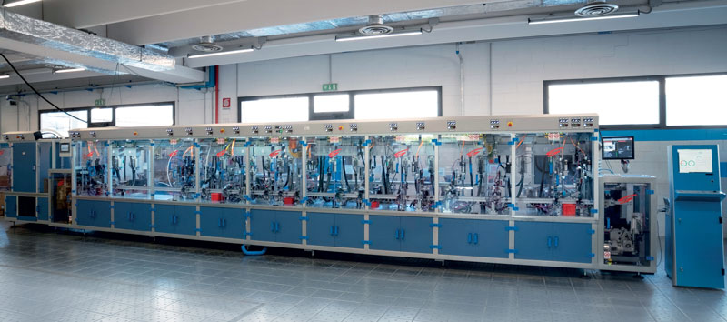 Plant for the assembly of switches: it ensures a production of 3,000 pieces/h, managing, in a fully automatic way, five product variants. impianto Switch Assembly System: “Bacth 1” Is Not a Problem 1 6