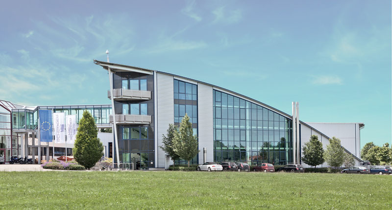 La Schröder Group comprende la Hans Schröder Maschinenbau GmbH con sede a Wessobrunn e la SCHRÖDER-FASTI Technologie GmbH con sede a Wermelskirchen in Germania.