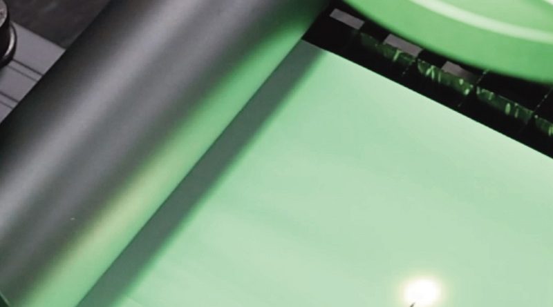 Un processo di taglio migliorato per i film separatori di batterie con laser CO2