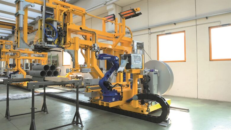 FROMM ha scelto di integrare robot e azionamenti Sigma-7 di Yaskawa in una macchina automatica altamente customizzata per la reggiatura di tubi in acciaio di 6 metri.